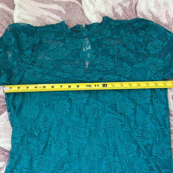 Torrid Teal Stretch Lace Crew Neck Puff Sleeve Top Size 00 - Picture 8 of 12
